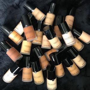 Giorgio Armani Makeup - Giorgio Armani Luminous Silk Foundation Giorgio Armani Makeup - Giorgio Armani Luminous Silk Foundation